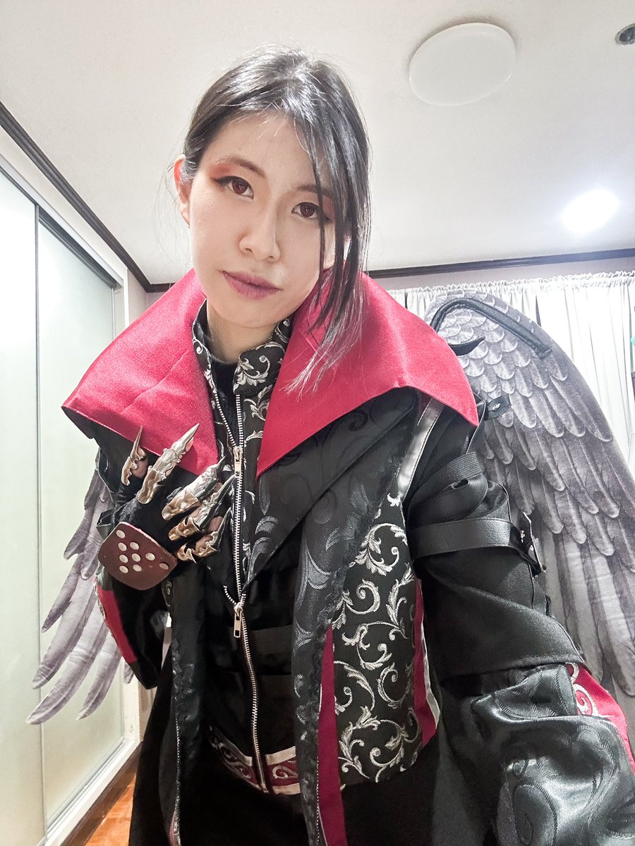 RaiJinMei1's tweet photo. Cosplan since late last year, but it finally arrived today and it’s better than I expected 😭 just a quickie cos fitting 🥰 #dvj #deviljin #cosplay #tekken #tekken8 #costrial #ootd #games #cosplayer #fgc https://t.co/0AuuRtB5fM