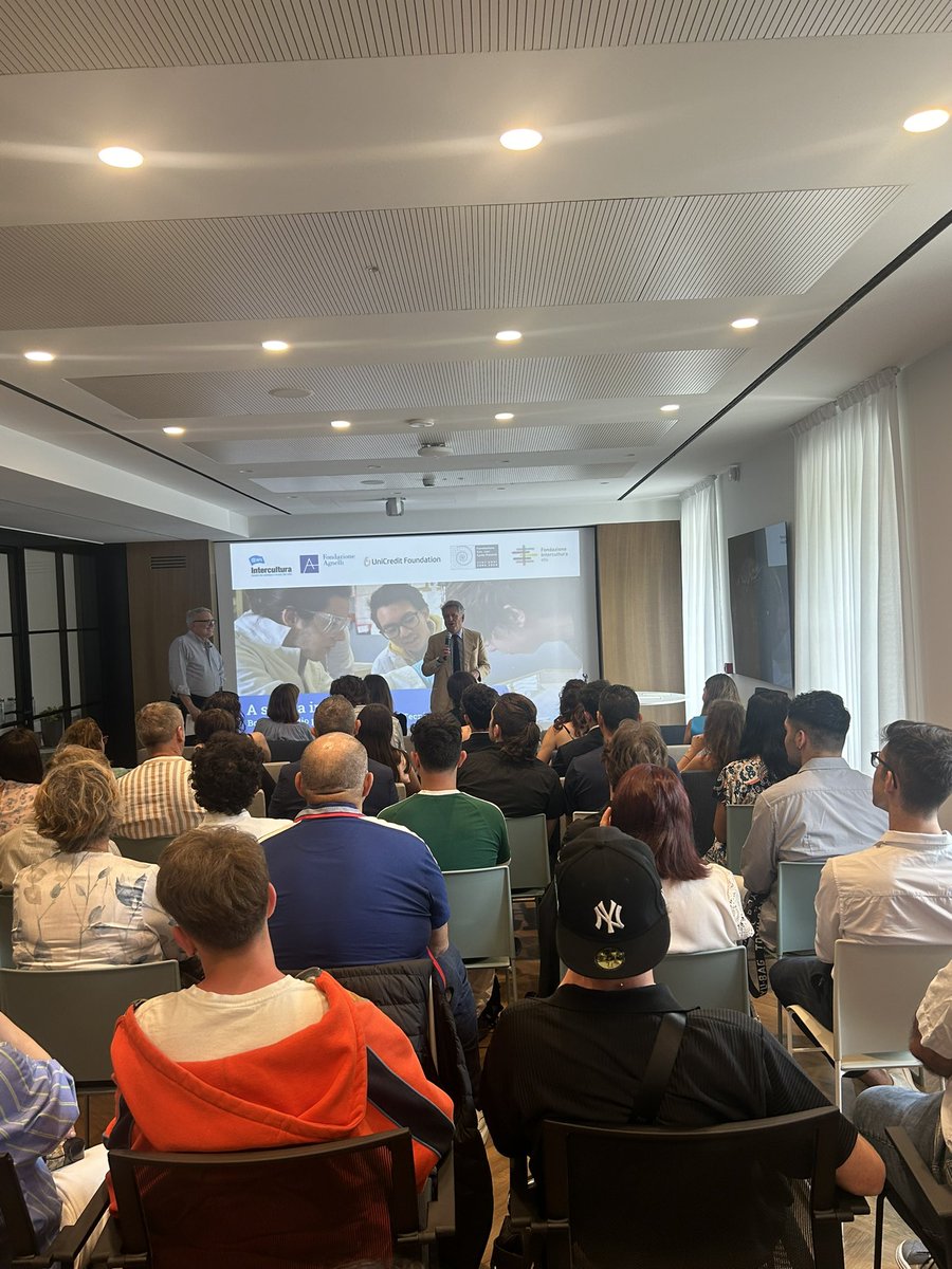 Il prof #BarbaNavaretti evidenzia l’importanza di promuovere occasioni di esperienza all’estero per gli Istituti Tecnici, con alla base un’idea di #Europa e dei suoi valori, a partire dalla libera mobilità delle persone