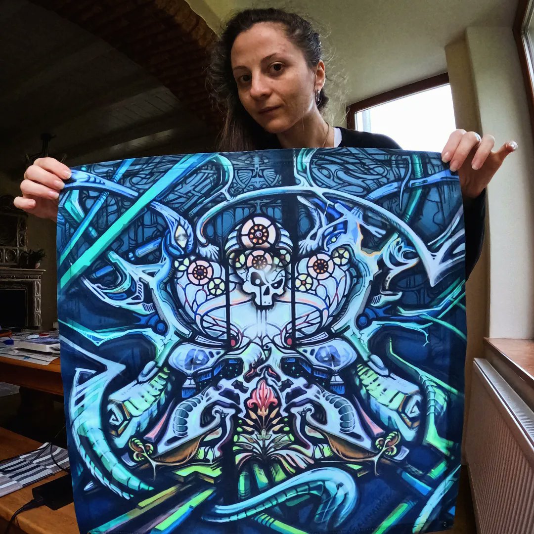 'Witherskullish'
.
.
Prints available ✨️ 
#salamandra_artworks #digital2d #artprint #digitalart #print #abstractartist #darkart #psychedelicart #visionaryart #psy #crazyart #freaky