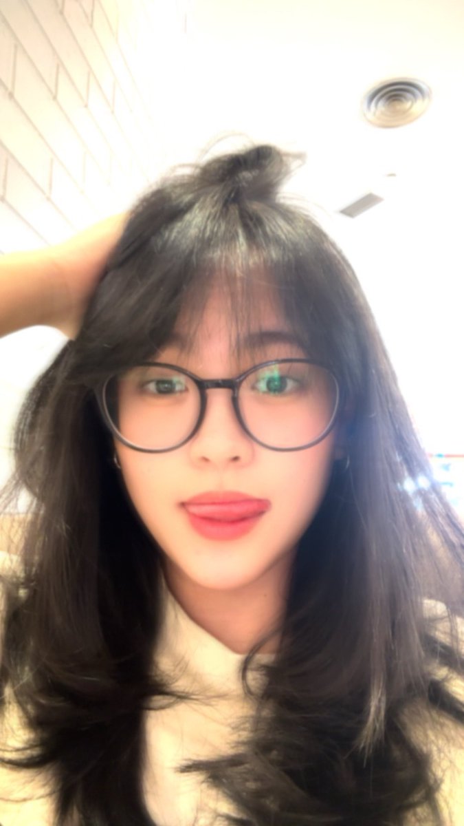 AdelRevaaa's tweet photo. 😛 https://t.co/AnaXn5fZPX