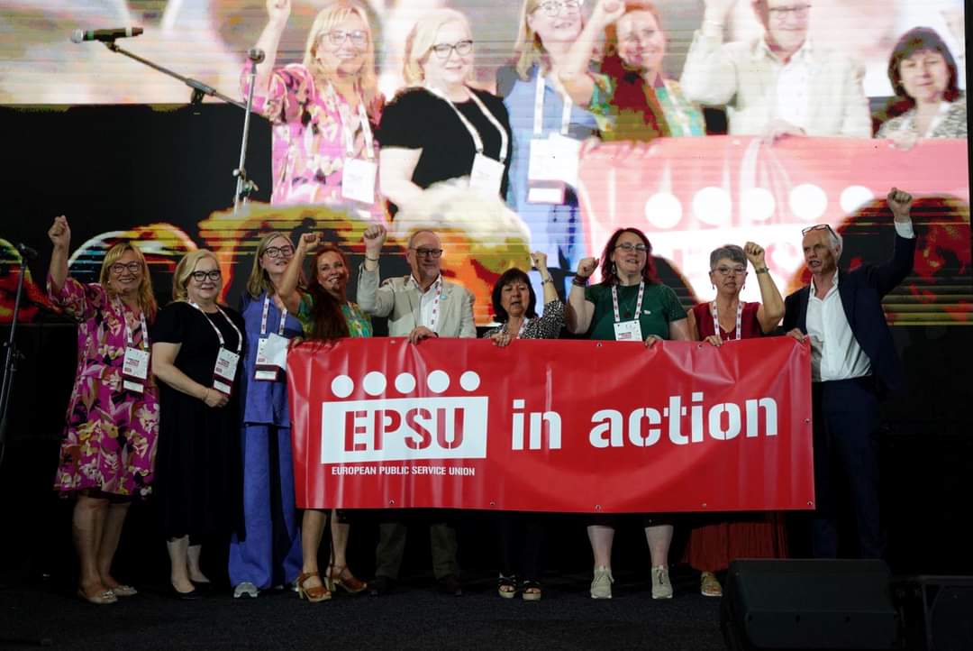 🇷🇴 La FGF-FO au 11e congrès @EPSU.
Différentes thématiques seront abordées pdt 3j :
-> Assurance de la paix, de la démocratie, de l'égalité, des dts &amp; des libertés ;
-> Renforcemt des services publics &amp; des syndicats de la #fonctionpublique ;
-> Lutte contre la crise climatique.