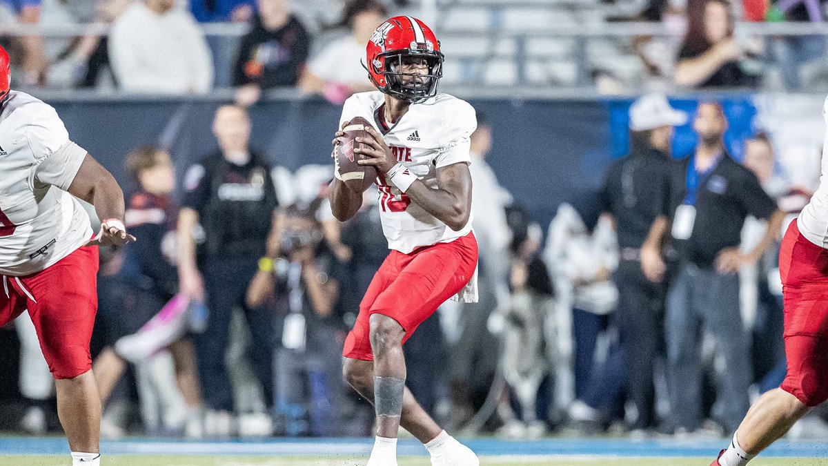 WOW Blessed to receive my first d1 offer from Jax State University 
<a href="/AllenTrieu/">Allen Trieu</a> 
 <a href="/ChadSimmons_/">ChadSimmons</a> <a href="/BHoward_11/">Brandon Howard</a> <a href="/adamgorney/">Adam Gorney</a> @On3Recruits <a href="/TomLoy247/">Tom Loy</a> <a href="/GabyUrrutia247/">Gaby Urrutia</a> <a href="/Andrew_Ivins/">Andrew Ivins</a> <a href="/MohrRecruiting/">Brian Mohr</a>
<a href="/BenMoore247/">Ben Moore</a> <a href="/CClemente247/">Christian Clemente</a> 
<a href="/CoachShoeGVSU/">Ian Shoemaker</a>
<a href="/MikeDoc40/">Michael Doctor</a>