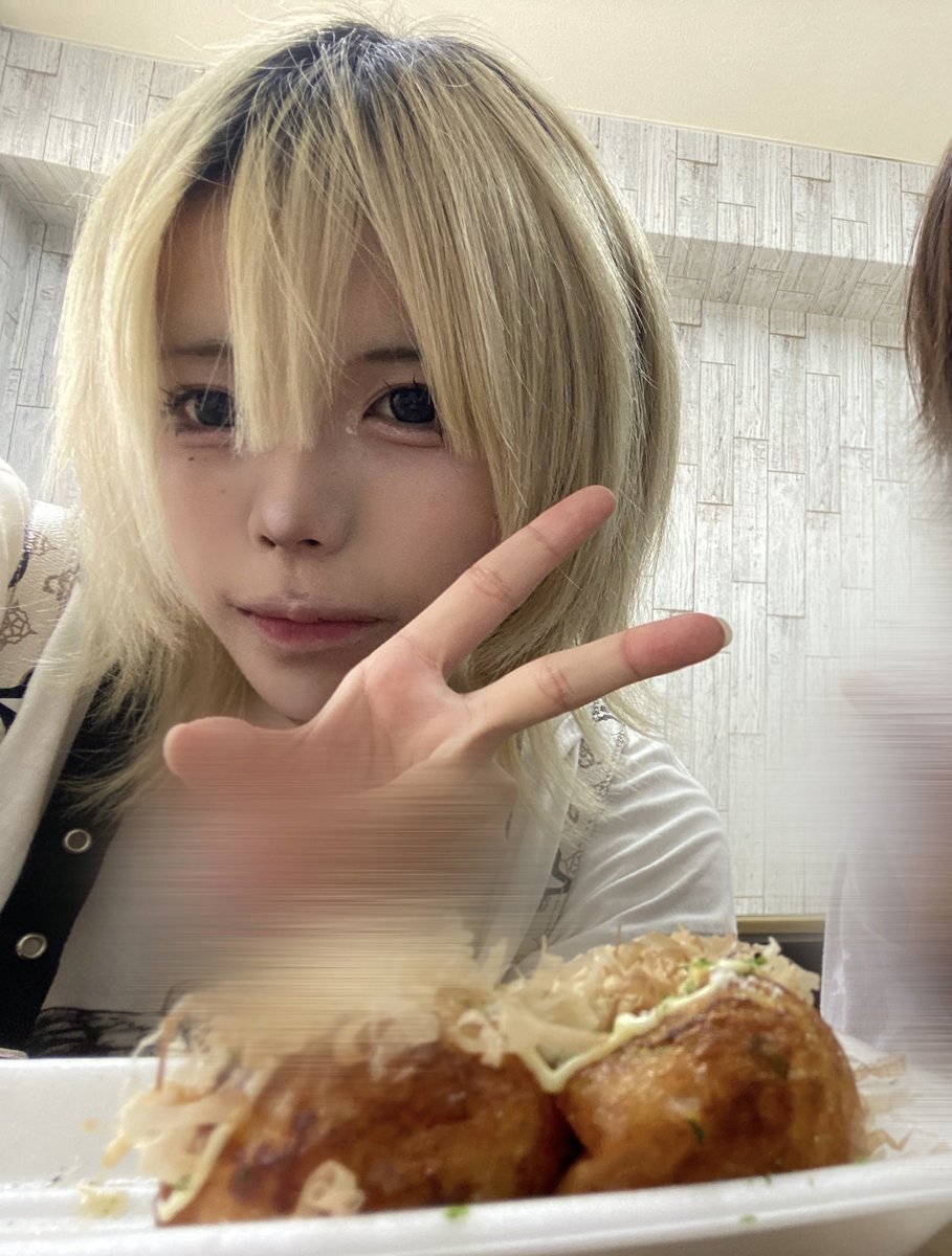 とてもかわいい友です、見て