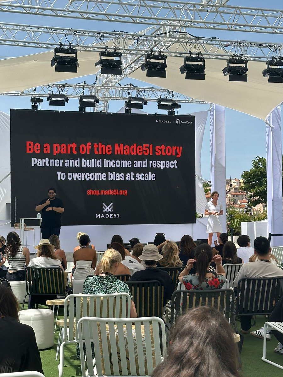 fiveinaboat tweet media