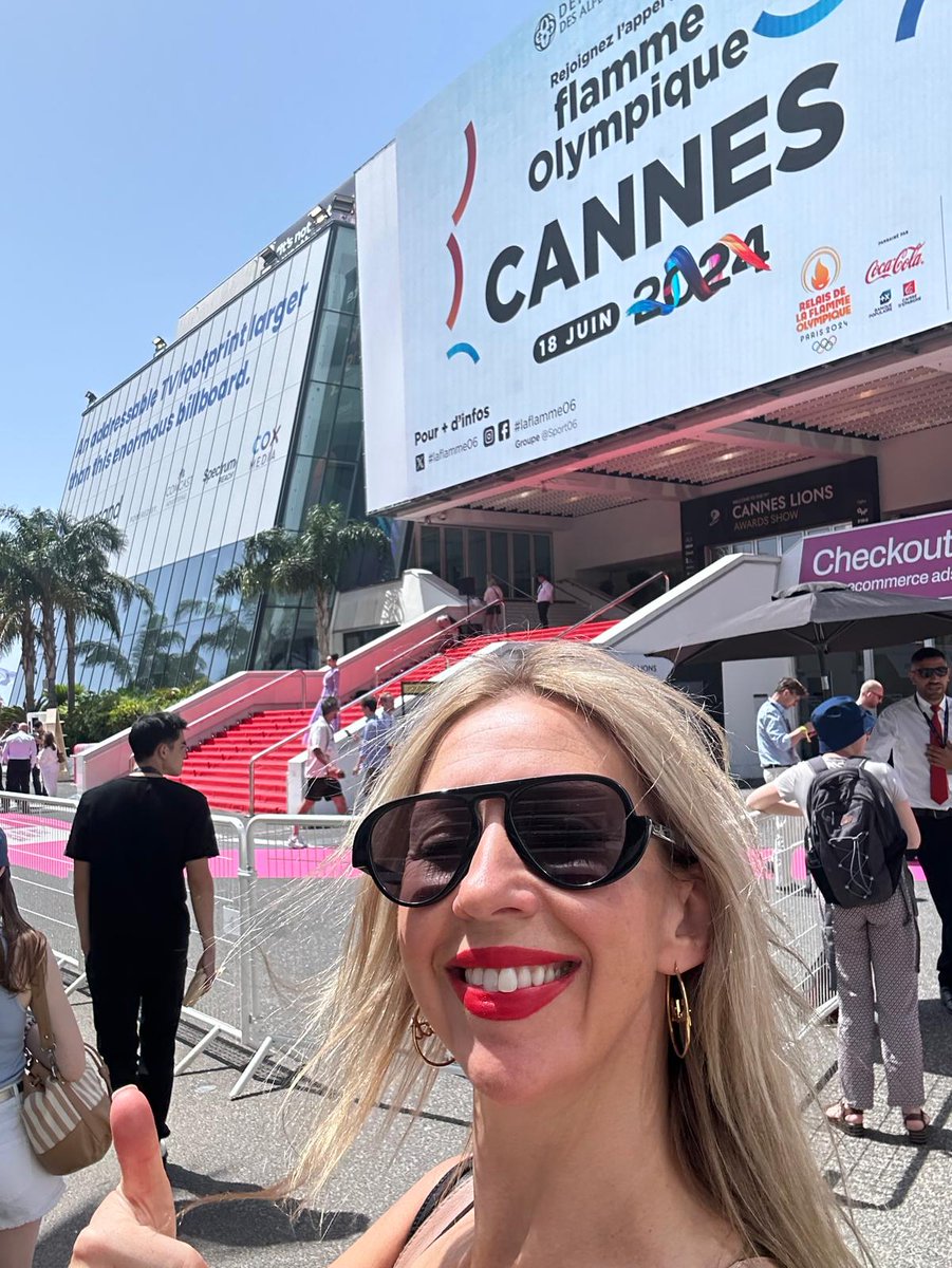 fiveinaboat tweet media