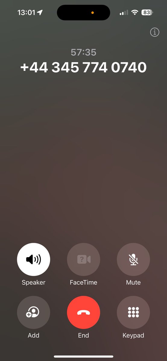 AshleighPCarter's tweet photo. @RoyalMailHelp been on hold for an hour. Not answering my DM except with a scripted reply. Can someone help me?? https://t.co/vxgyALUub4