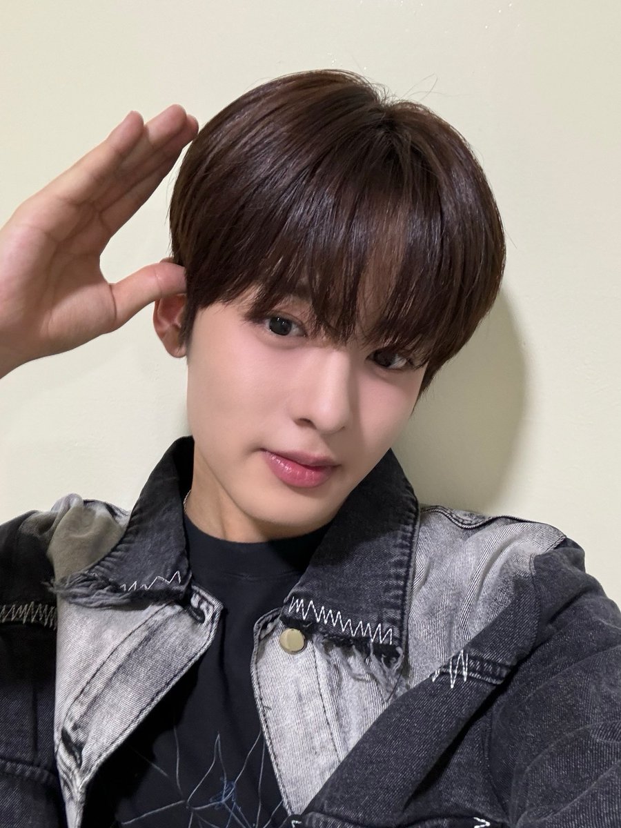 하입보이에 우노 등장!😋

#우노 #WOONO