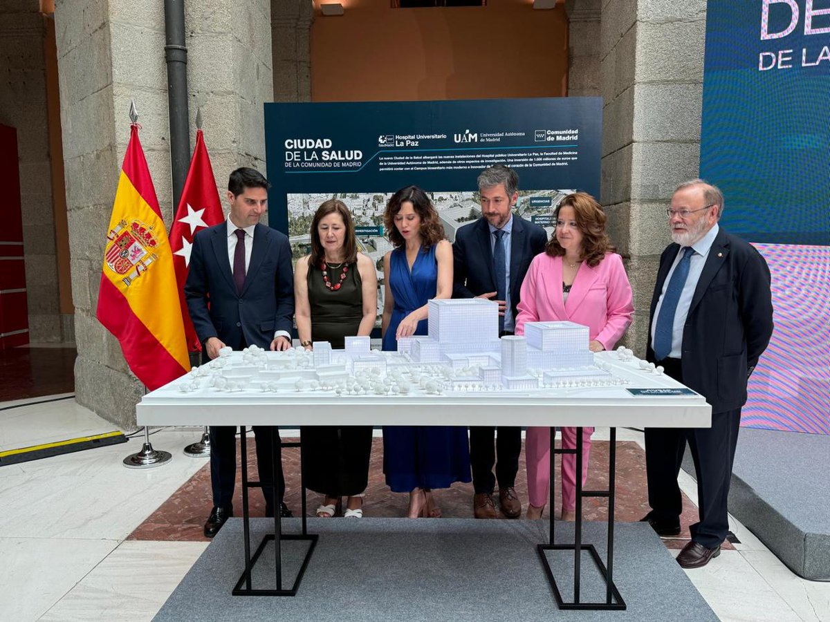 📢 La rectora <a href="/_amayamendiko/">Amaya Mendikoetxea UAM</a> y la presidenta de la <a href="/ComunidadMadrid/">Comunidad de Madrid</a> <a href="/IdiazAyuso/">Isabel Díaz Ayuso</a> han firmado hoy un protocolo de colaboración para la creación de la nueva Ciudad de la Salud. Este proyecto albergará las futuras instalaciones del Hospital Universitario La Paz y de la Facultad de