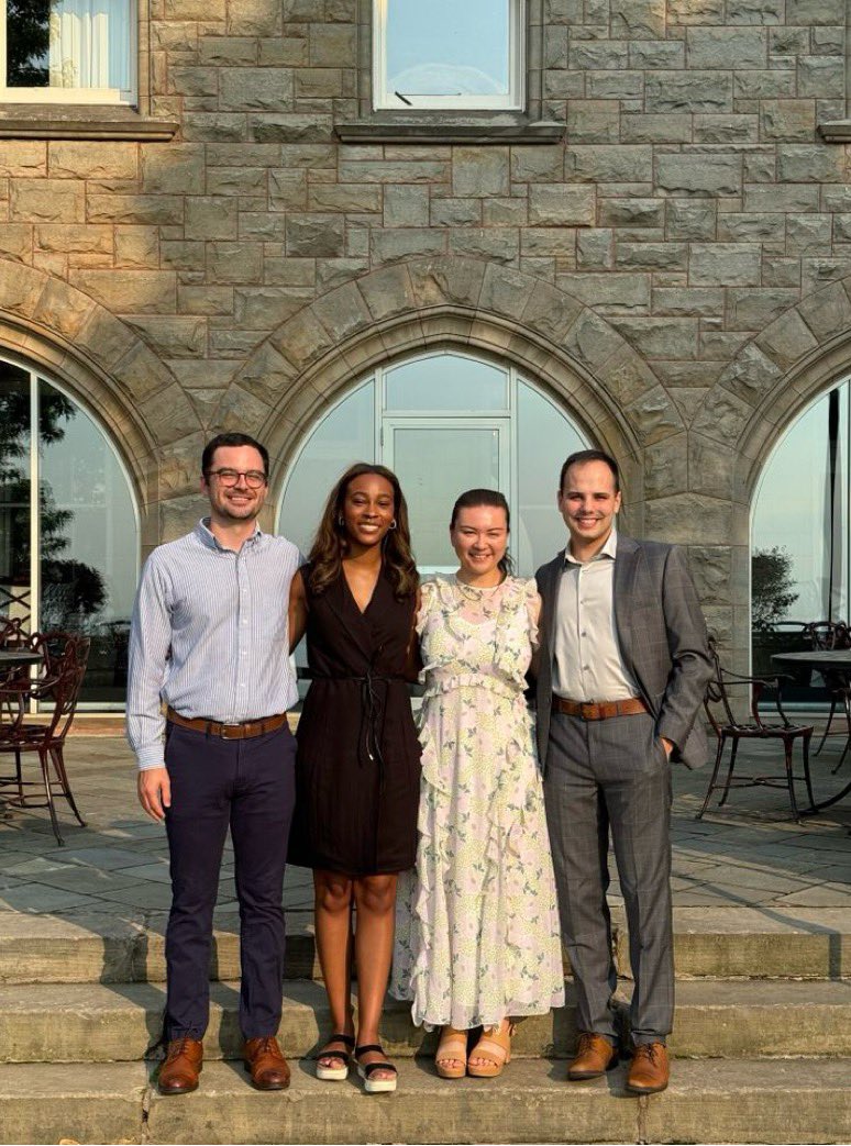 rileym_reed's tweet photo. Say hello to my new built in besties aka my co-interns!!

So glad to be doing residency with these three!😁 https://t.co/zsU5VIn2CX