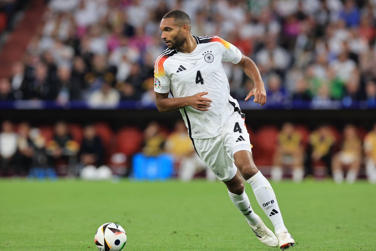 iMiaSanMia's tweet image. Jonathan Tah's potential move to Bayern is in jeopardy. Both clubs are still 'worlds apart' when it comes to the transfer fee. From Bayern's perspective, the €40m demanded by Leverkusen is far too high, especially that Tah had a €18m release clause a year ago. What makes the