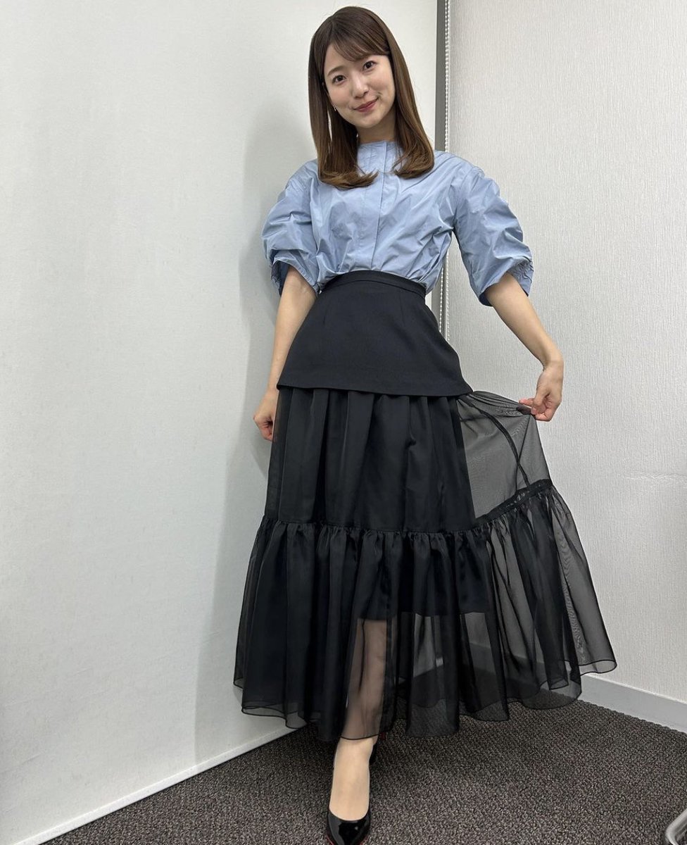 A9Nkx's tweet photo. 🟧アナウンサーニュース🟧
安藤萌々(テレビ朝日)
シャツ #martinque
スカート #OBLI
ピアス #JOUETE
今夜もよろしくお願いします🌛
イネ花粉にやられ…くしゃみが止まらなかった先週…
4枚目はくしゃみの瞬間っ🤧🤧 https://t.co/1h1Qo6BKGk