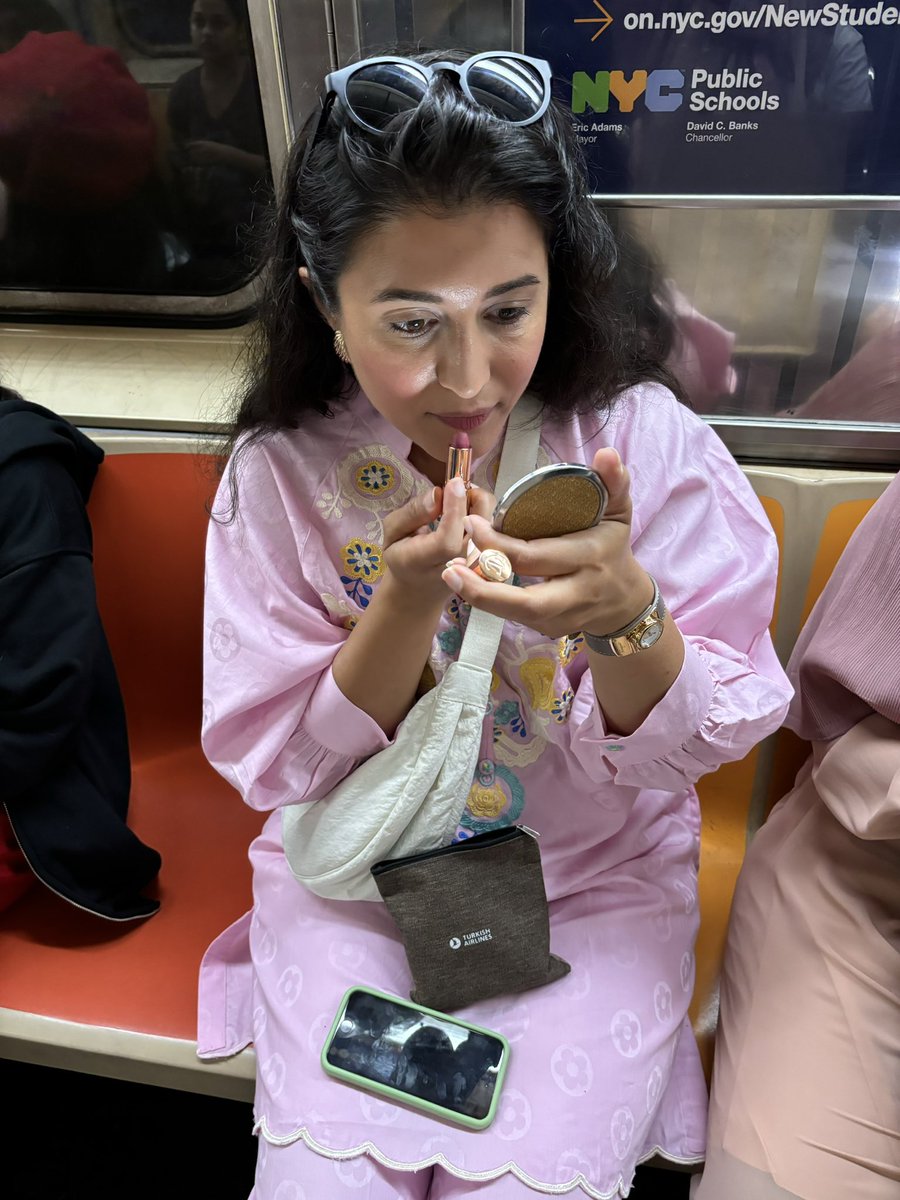 shaf_cho's tweet photo. Hopping on public transit for Eid-Al-Adha prayers with our beloved communities in public space — made it the best one yet. #EidMubarak @MTA @NYCTSubway @ICNYU #WashingtonSquarePark https://t.co/GTYgIWhTHU