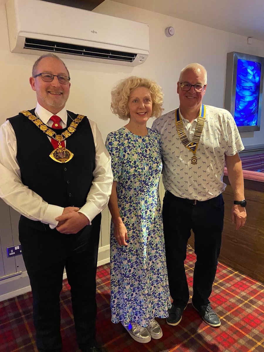 KevTheMayor (@kevthemayor) on Twitter photo It was an honour to be invited by the Rotarians of Widnes to be present at the Presidents change over. I wish the new President of the Rotary Club, Damian, the very best in his new role and offer my support and friendship to him and the membership.
Congratulations <a href="/WidnesRotary/">WidnesRotary</a> It was an honour to be invited by the Rotarians of Widnes to be present at the Presidents change over. I wish the new President of the Rotary Club, Damian, the very best in his new role and offer my support and friendship to him and the membership.
Congratulations <a href="/WidnesRotary/">WidnesRotary</a>