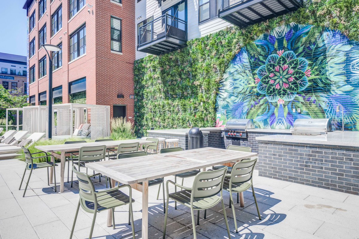 With ample outdoor lounge spaces including a pool, park and outdoor dining spaces, Beckert's Park is the perfect place to enjoy the summer weather. #FoulgerPratt #BeckertsPark #CapitolHillApartments