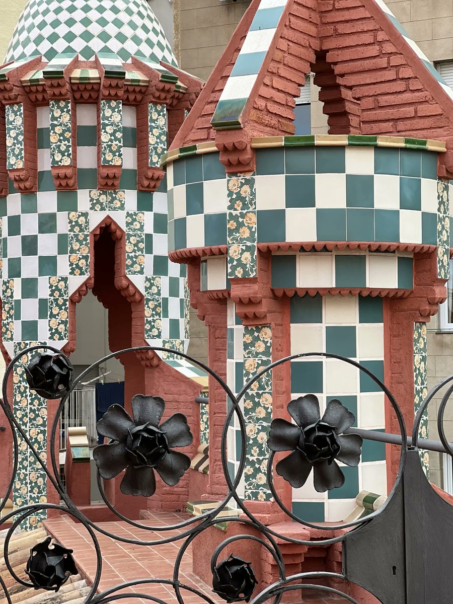 buff.ly/3KPxSwq « Réparer la nature, renforcer sa présence en ville, en faire une source d’inspiration, de soin, de mieux vivre… sont les arguments manifestes du bouillonnement d’idées de notre société sur la place de la nature, faune et flore, dans nos métropoles et