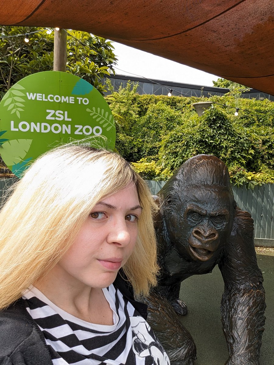 CaptnRantastic's tweet image. Having a great day @zsllondonzoo #fundaysout