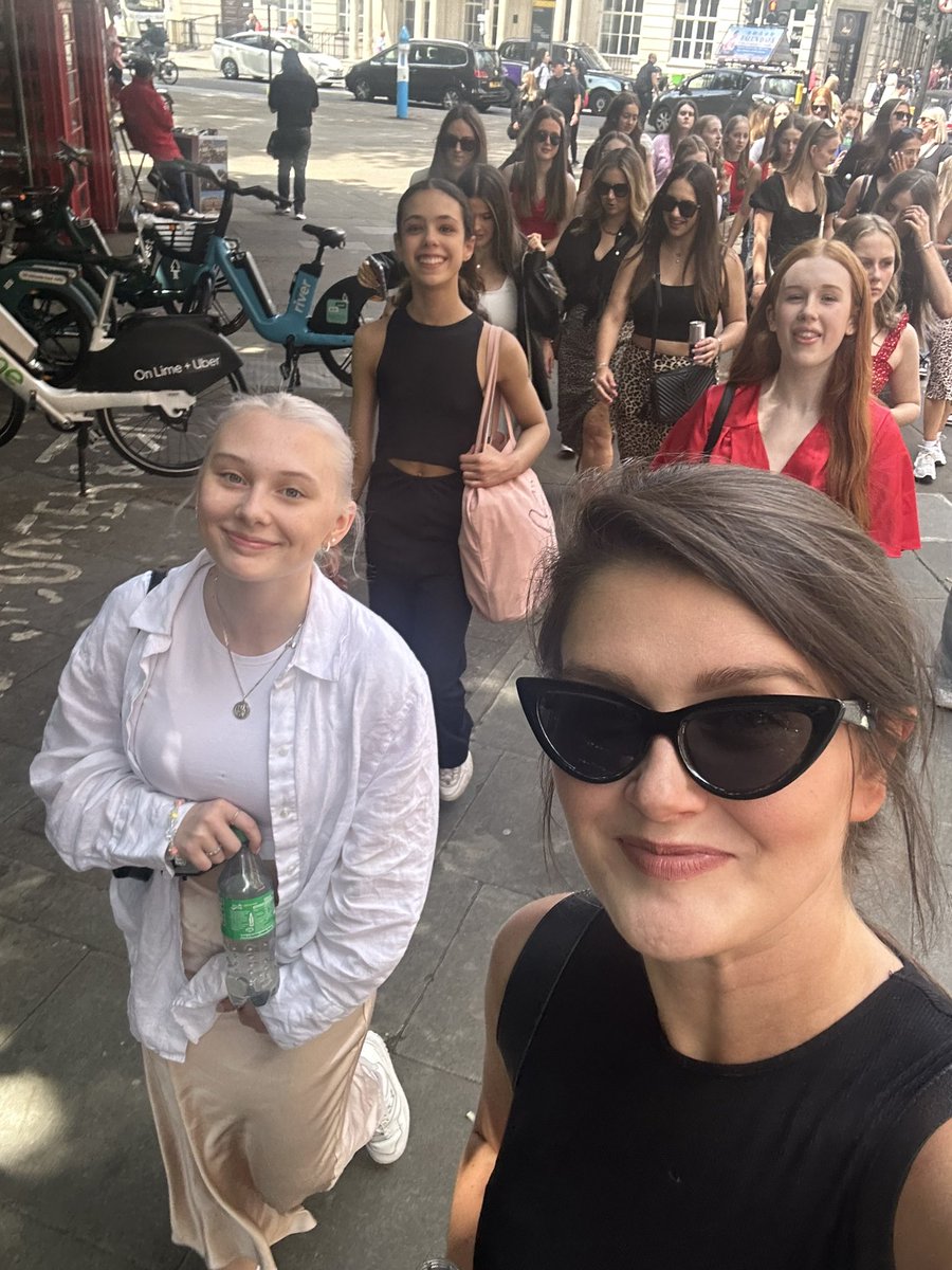 We’ve made it safe and sound, bags dropped off and on our way to the shops! <a href="/DennyHighSchool/">Denny High School</a> 💫