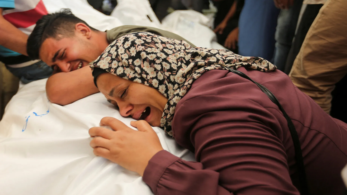 রক্তে রঞ্জিত গাজার নুসেইরাত ক্যাম্প, নিহত ১৭ ফিলিস্তিনি