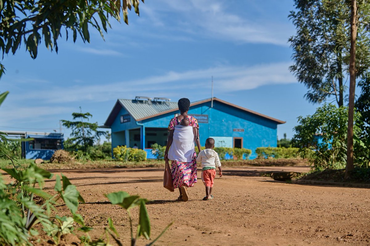 sfhRwanda's tweet image. 🌟SFH is committed to #strengthening #healthcare systems by building resilient infrastructure & training #healthcare workers to deliver quality patient-centered care.
🇷🇼In #Rwanda, we ensure the communities we serve have access to the care they need when and where they need it.