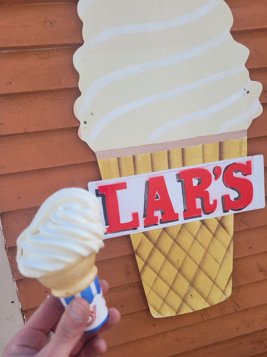 Not every cone is perfect. But you know what? 

You are perfect, just the way you are. ❤️ 

So get your butts down and enjoy a Lars Custard Cone, because you deserve it. 😋