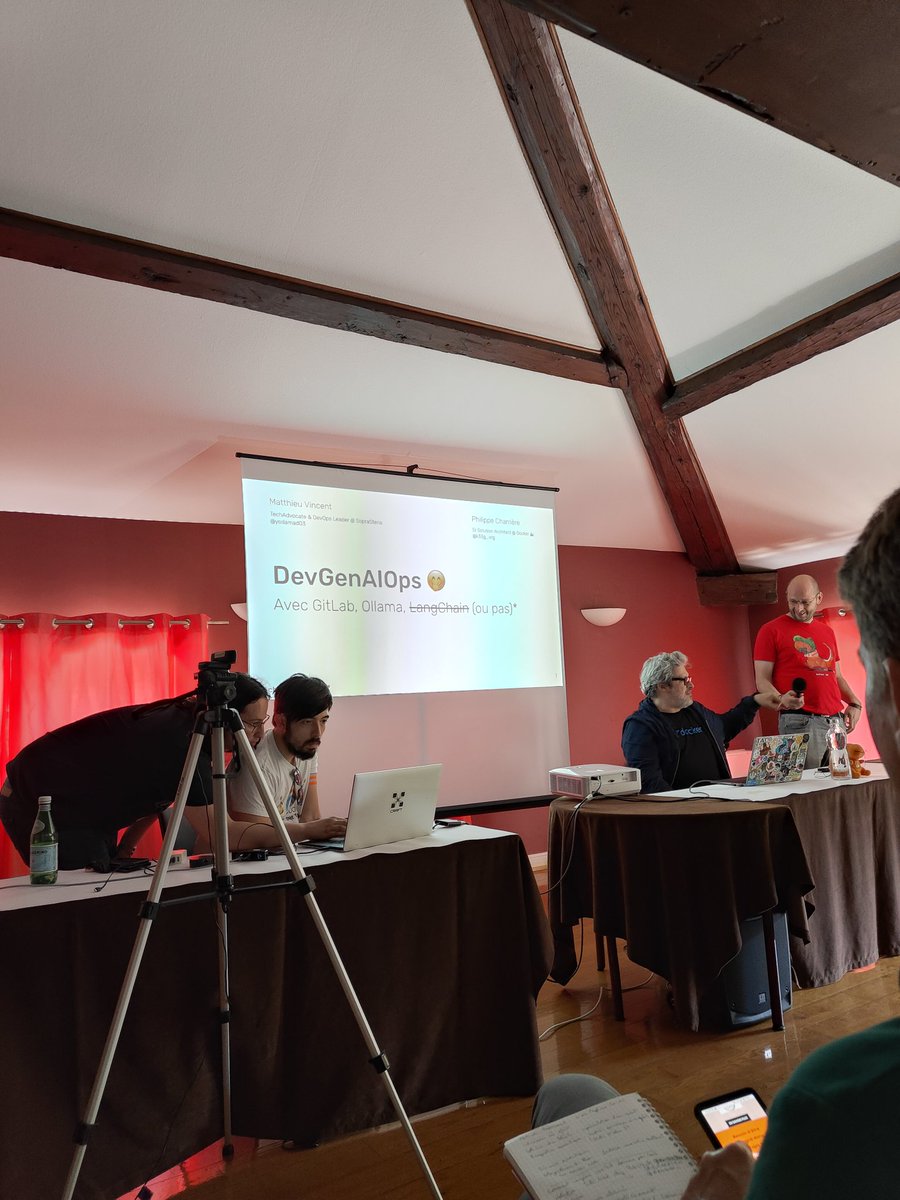 Hopla, DevGenAiOps a #technwine par <a href="/yodamad03/">👨🏻‍💻 Mat V.</a> et <a href="/k33g_org/">🖤 Ph. Charrière 🦋 k33gorg 💜 #wasm 💙 #brompton</a>