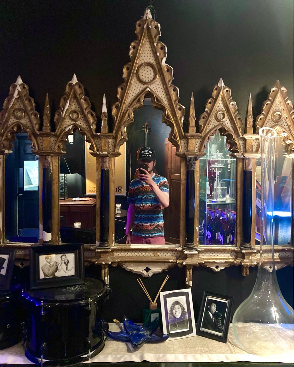 EvanOnEarth_eth's tweet photo. From the Little Room Jazz Club in #KeyWest πΉπ»π₯
#reflections #EvanOnKey ποΈ https://t.co/HnSZw4yYJ1