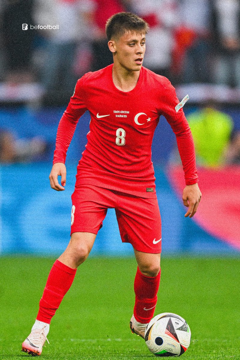 𝗟’𝗔𝗥𝗧 𝗗’𝗔𝗥𝗗𝗔 𝗚𝗨𝗟𝗘𝗥 ⭐️🇹🇷

Cette saison :

🏟️ 7 titularisations 
⚽️ 7 buts

Né en 2005. 🤯