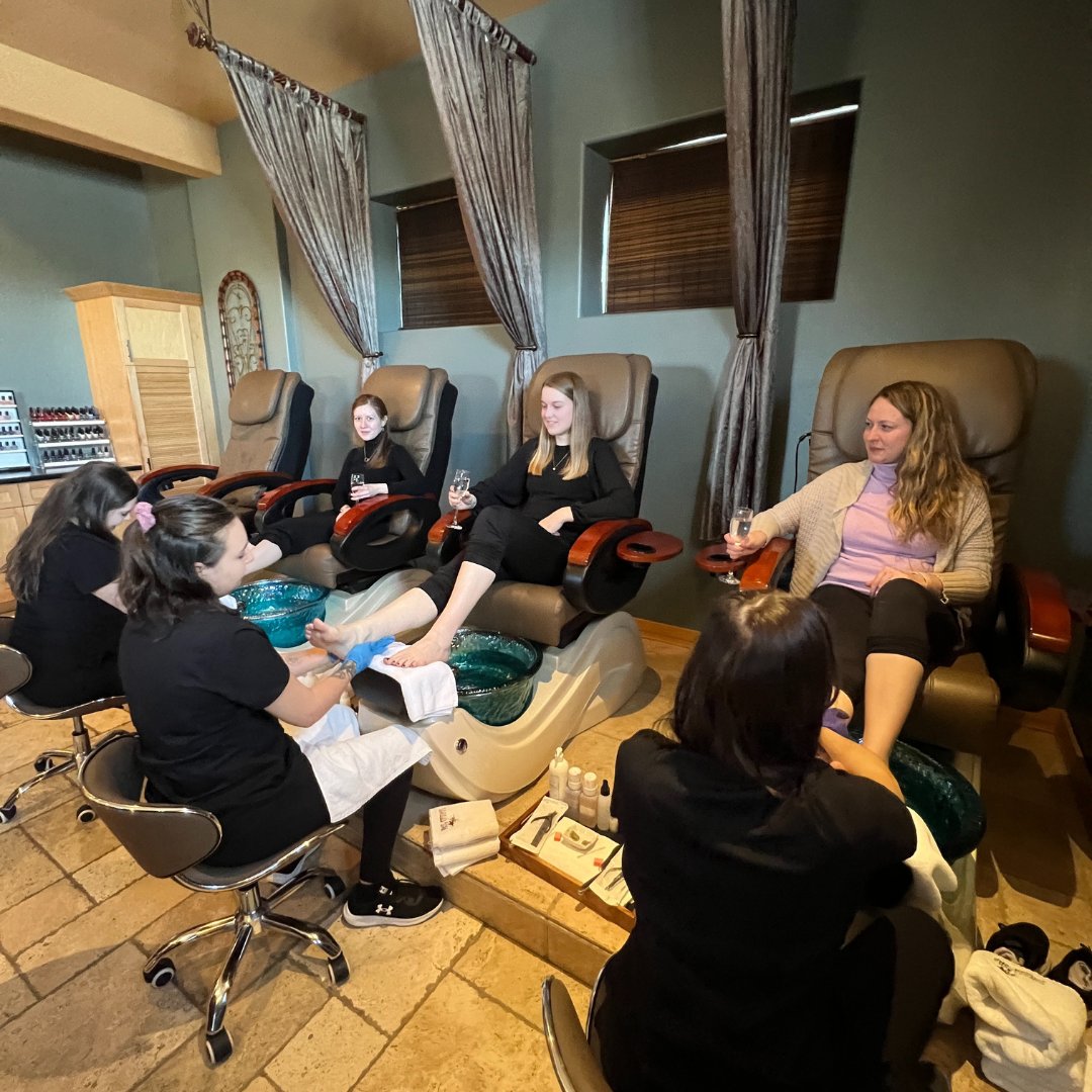 SaharaSpa's tweet photo. Gather the girls for the ultimate spa day! 💅🍷

Celebrate birthdays, bridal parties, or just because — every occasion is better at the spa!

Call us today to book your spa day! ✨

(306) 692-1012

#citymj #moosejaw #bridalparties https://t.co/FvhXeE7f8e
