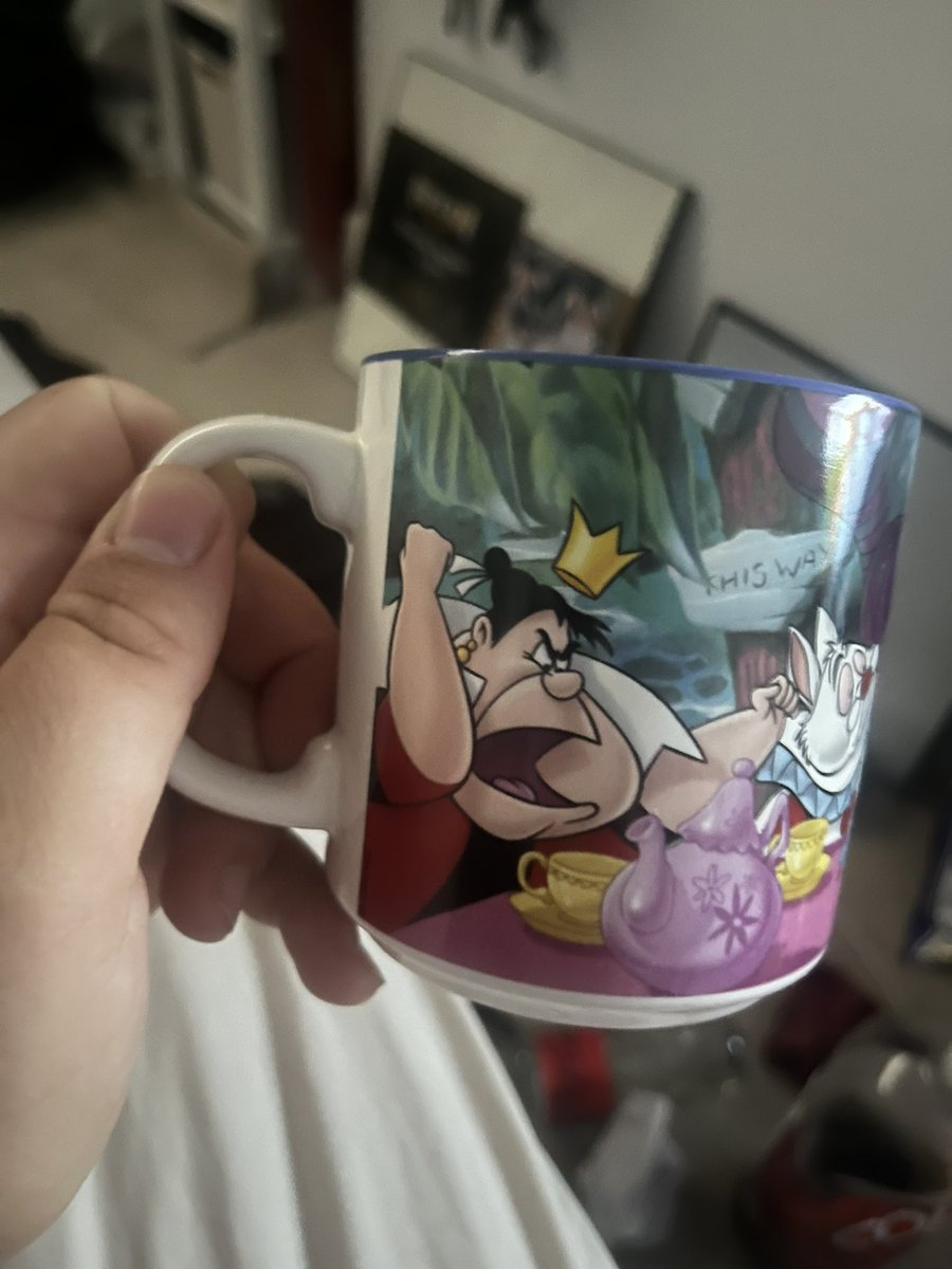 zachariahassler's tweet photo. Nice charity shop find this Alice mug with the mad hatters tea party 🎉 ☕️
#aliceinwonderland #madhatter #disney
#charityshop #bargin #fivepound #mug https://t.co/0lIrvKUVSS
