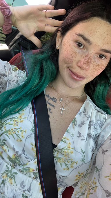 Will you be watching my live today? https://t.co/aP6l1PQsPK