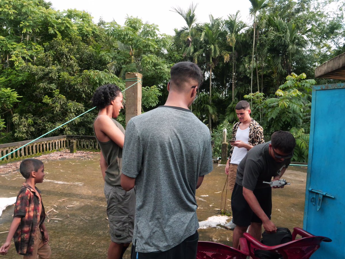 abubakarfiniin's tweet photo. Last year, my friends and I decided to stop going on holidays to countries we have no cultural connection to, and visit each other’s home countries. First, my Bengali friend took us Bangladesh 🇧🇩 https://t.co/kIZWefUWVC