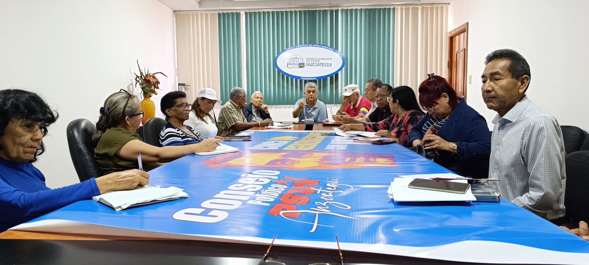 El Consejo Político del PSUV del Edo Anzoátegui siempre abordando grandes debates de interés Nacional, en este caso las 5 Generaciones.<a href="/aleman72psuv/">Juan Carlos Alemán             Cuenta Oficial</a> <a href="/AlexanderNebre2/">Alexander Nebreda</a> <a href="/cbolivariana/">Central Bolivariana CBST</a> <a href="/dcabellor/">Diosdado Cabello R</a> <a href="/ElFenomeno_13/">@Guary_75</a> <a href="/jorgerpsuv/">Jorge Rodríguez</a> <a href="/torrealbaf/">Francisco Torrealba</a> <a href="/ElFenomeno_13/">@Guary_75</a> <a href="/luismarcanos/">Luis Marcano</a> <a href="/jorgerpsuv/">Jorge Rodríguez</a>