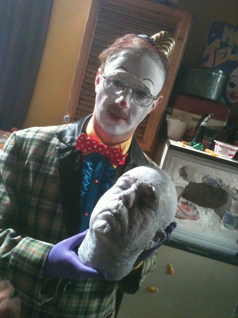 SP1nightonly's tweet photo. As well as my signed script and hare statue from #InsideNo9 I am auctioning off one of my most prized possessions from #Psychoville 
“All I wanted to do was come to London and sell a dead Nazi’s head.” 
Bid now…
https://t.co/LH0CJ7dS2G https://t.co/fDYfIPRwgm