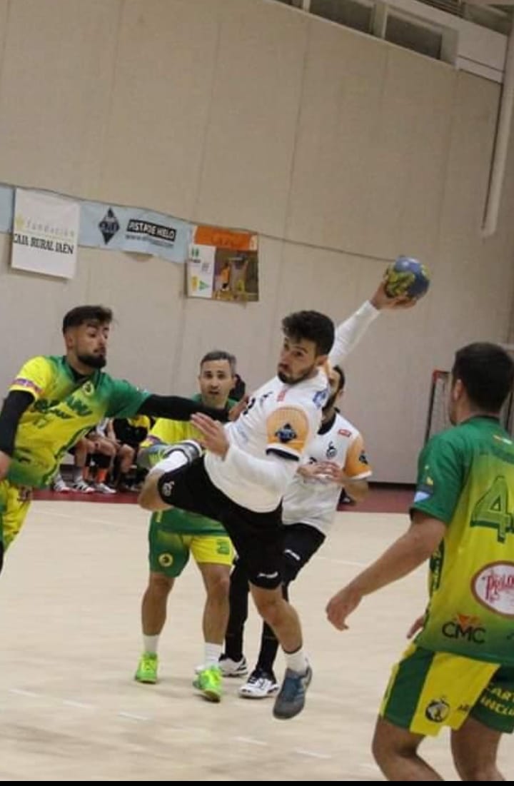 Noticias:
Fichaje procedente del <a href="/GABalonmanoJaen/">GAB Jaén</a> , Manu Martin primera línea que hará dupla jienense con Gonzalo Ojeda a las órdenes de Manu Navarro.

Bienvenido y mucha suerte!!