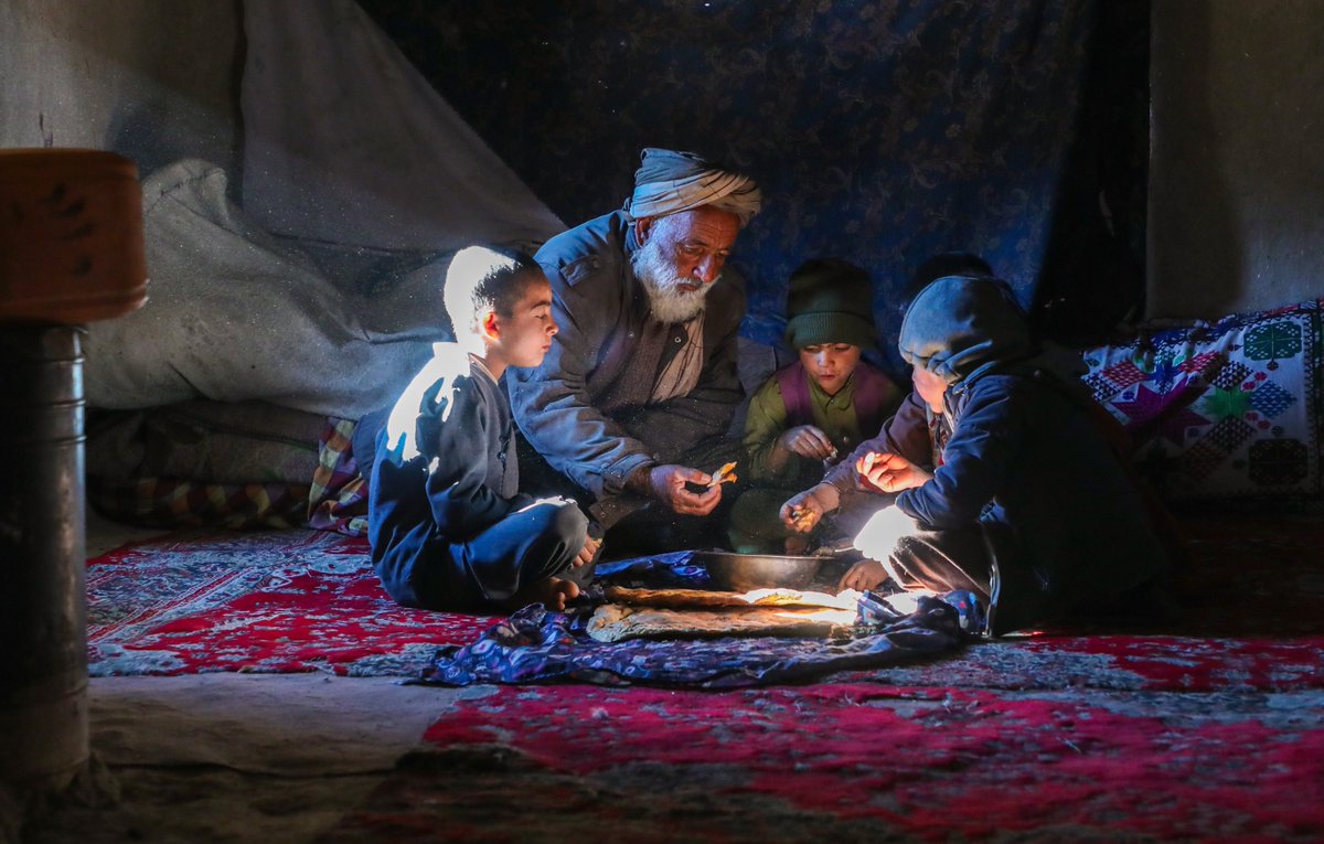Dependent on the underfunded humanitarian aid, displaced children and families don’t have #enoughto eat. World Vision’s new report shows a drastic reduction in meals and increases in child marriage, child labour, and mental health risks: bit.ly/4b605cZ #worldrefugeeday