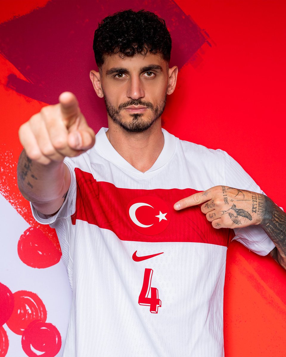 🔸 Uzaklaştırma: 5
🔸 İkili mücadele: 7/6
🔸 Hava topu: 4/4
🔸 Pas isabeti: %89

🇹🇷 Samet Akaydın, onurlandırma twitidir.