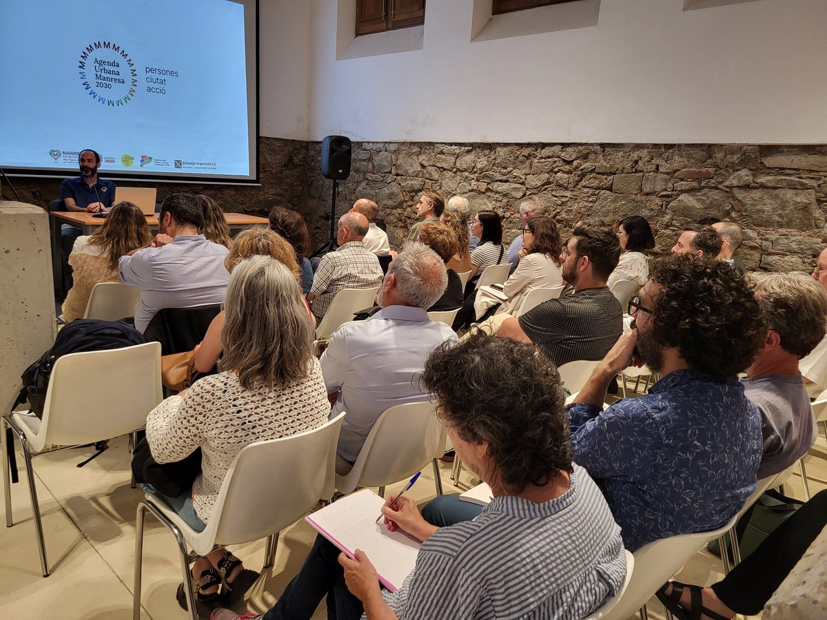 ajmanresa's tweet photo. 📢El @museudelbarroc ha acollit la presentació de l'Agenda Urbana Manresa 2030

📗Recull l’estratègia de sostenibilitat integral per la Manresa del futur amb accions concretes

🎙Hi han intervingut l'alcalde @marc_aloy la regidora @Marionahoms i l'empresa que ha elaborat l'Agenda https://t.co/219MpGXR61