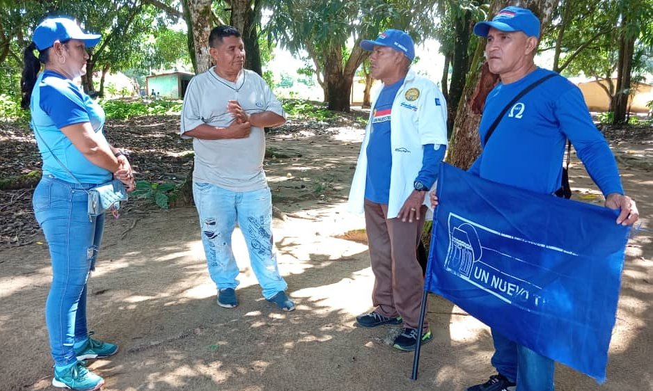 #18Jun Equipos políticos de #UNTAmazonas se preparan para la tercera gran toma de las comunidades indígenas del eje norte llevando el mensaje de unión, esperanza y voto de la mano del líder <a href="/LiborioGuarulla/">Liborio Guarulla</a> a #40Dias para las elecciones del #28Jul
#SomosUNT
#UNTXVzla
<a href="/partidoUNT/">Un Nuevo Tiempo</a>