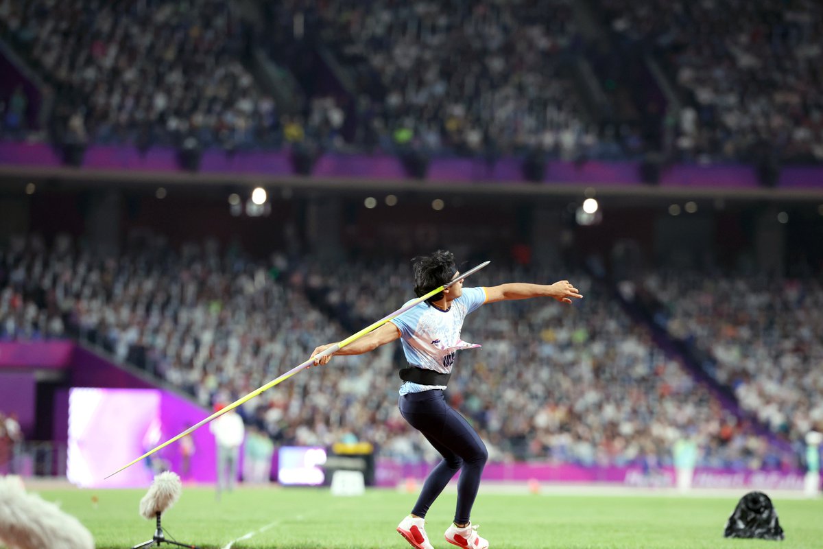 DDNewslive's tweet image. 𝗧𝗛𝗘 𝗚𝗢𝗟𝗗𝗘𝗡 𝗕𝗢𝗬 𝗜𝗦 𝗕𝗔𝗖𝗞!

Olympic gold medallist javelin thrower Neeraj Chopra wins the Paavo Nurmi Games 2024 with a throw of 85.97m in Finland.

#NeerajChopra #Javelin