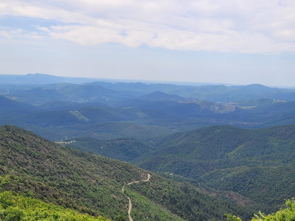 ethyk42's tweet photo. A la limite entre #Cevennes et #Monts d'#Ardeche
Magnifique, puissant et paisible https://t.co/6JcQJqgpyY