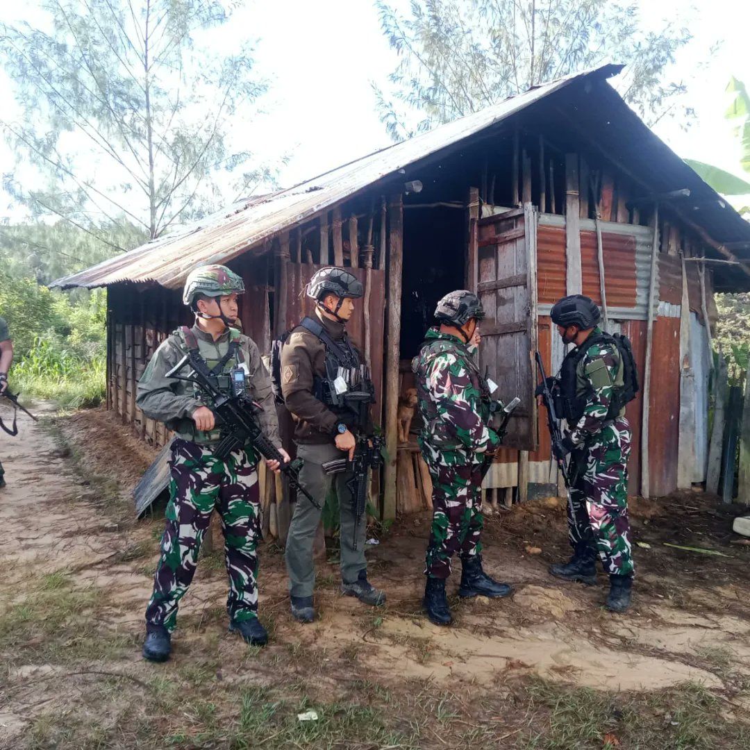 Bulletin083's tweet photo. Paniai - Satgas Yonif 527/BY, Satgas Damai Cartenz, dan Satgas Nanggala berhasil menembak mati dua anggota OPM pimpinan Undinus Kogoya dalam operasi di Distrik Bibida, Kabupaten Paniai, Papua Tengah, pada 14-17 Juni 2024. https://t.co/lOvFFW5OGU