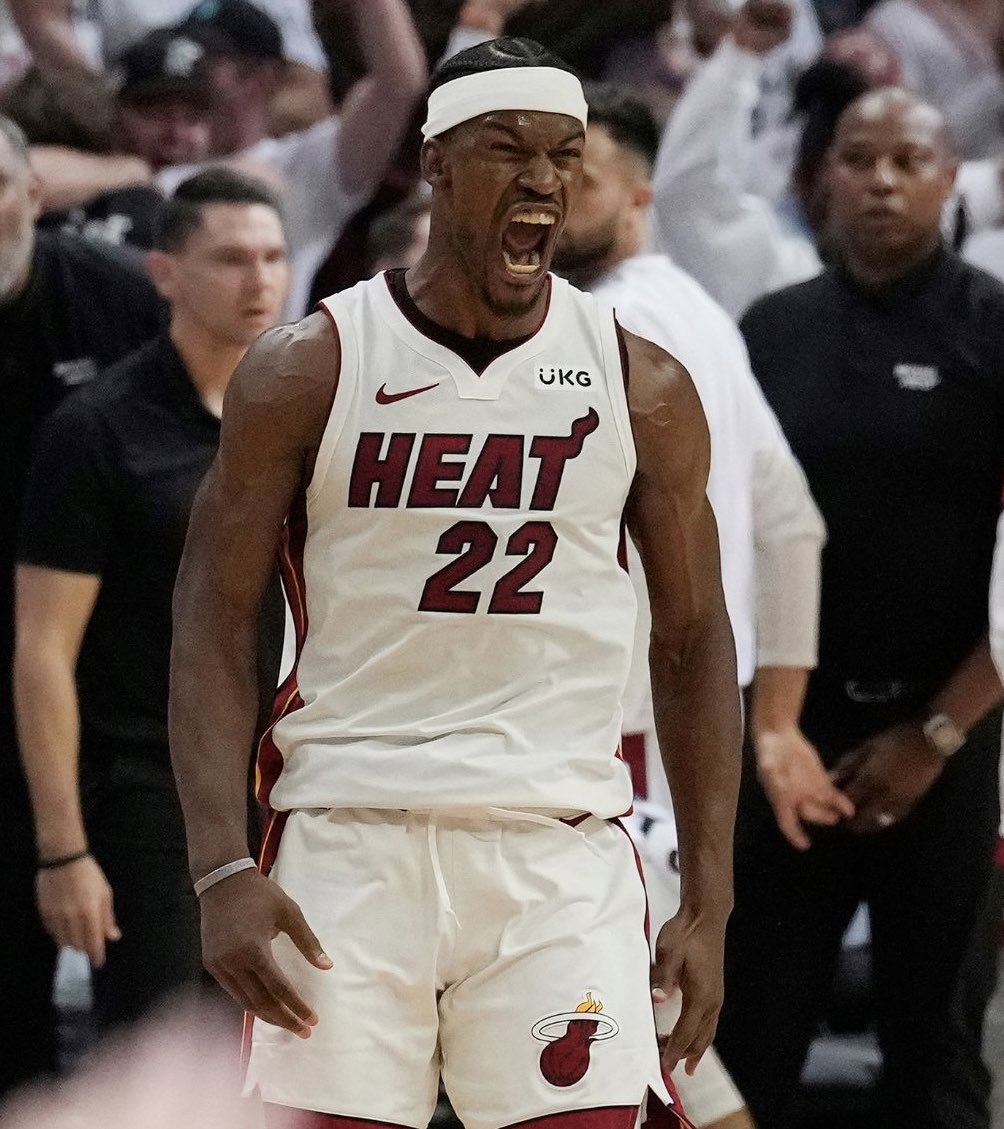 BucksShowYo🦌 tweet media