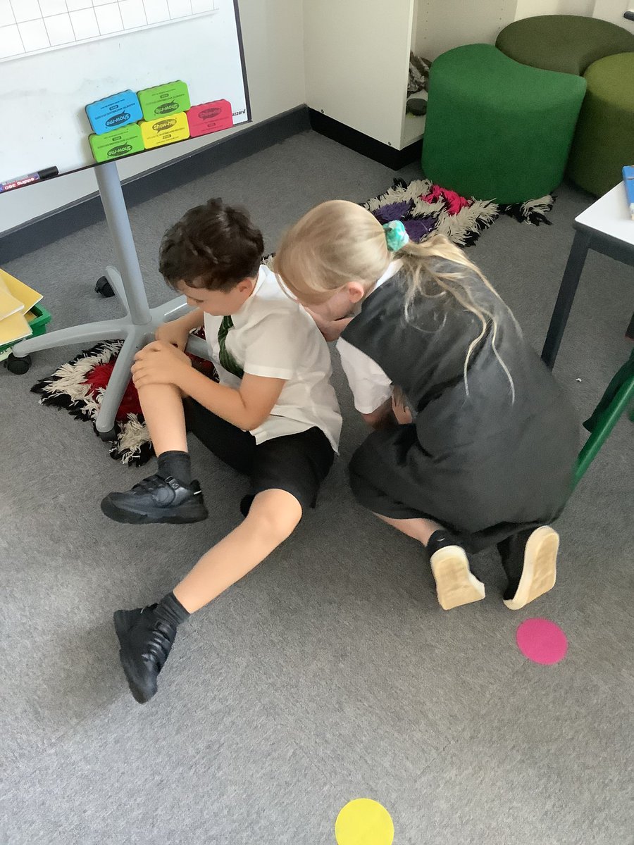 GRPACedar's tweet photo. Continuing with our First Aid, Cedar are learning what to do in an emergency and how to call emergency services. Using LIONEL acronym to help us make calls and to get the right information! #safetyfirst #limitlesslearninginfinitepossibilities https://t.co/31guvN3lUY