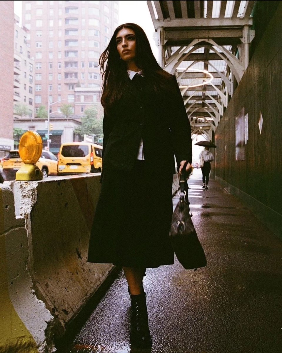 WeArtNPO's tweet photo. Looks by #WeArtScholar 2023 @ symphonyfari 

Model @ lyssiklein 
Photographer @ kikilondonn 
MUA @ lilainc https://t.co/vzv1xlDkpT