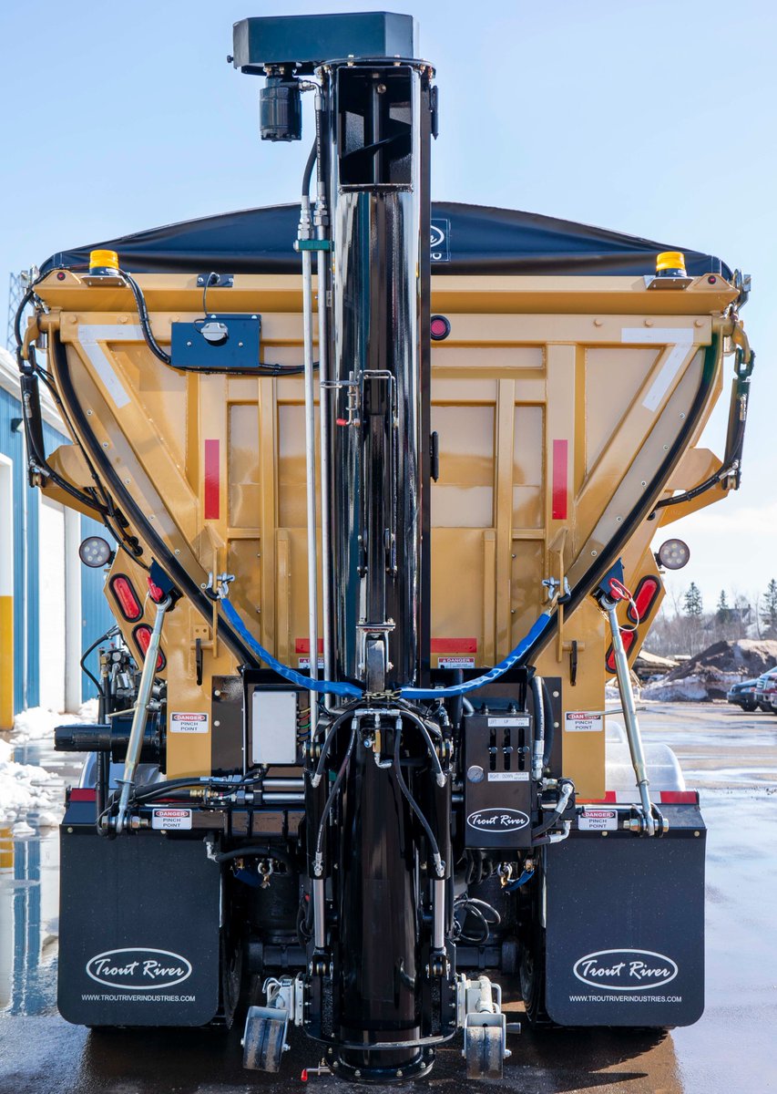 troutrivertrailers tweet media