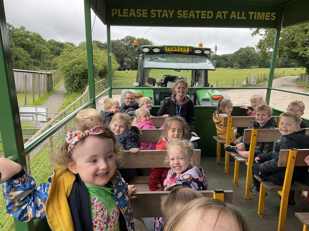 St_Wilfrids_CE's tweet photo. The tractor ride was fantastic and took us to the top of the farm to feed the donkeys. We had to hold the bread at the tip so the donkeys could come and take it. If we were a bit unsure we could throw the bread for the donkeys to find. #AgentsOfCourage @LT_Trust https://t.co/bh1y9Itnvu