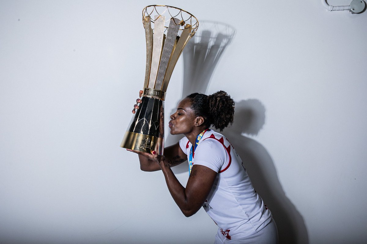 LSbaloncesto's tweet photo. ππ Izabela DE ANDRADE βοΈ
CampeΓ£ π₯βοΈ #LSBF2024 x @SesiAraraqBasq https://t.co/M166arVb2M