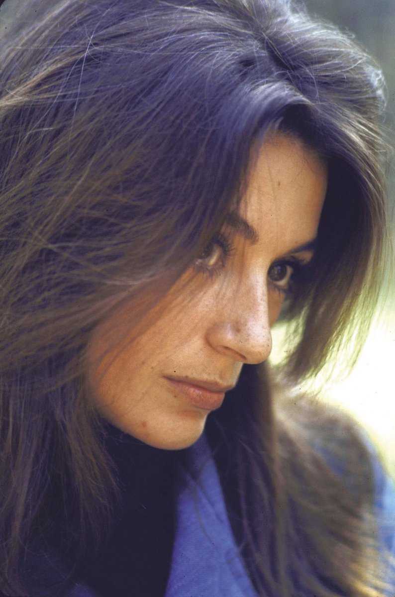 RIP to my personal favorite of the French movie queens Anouk Aimee