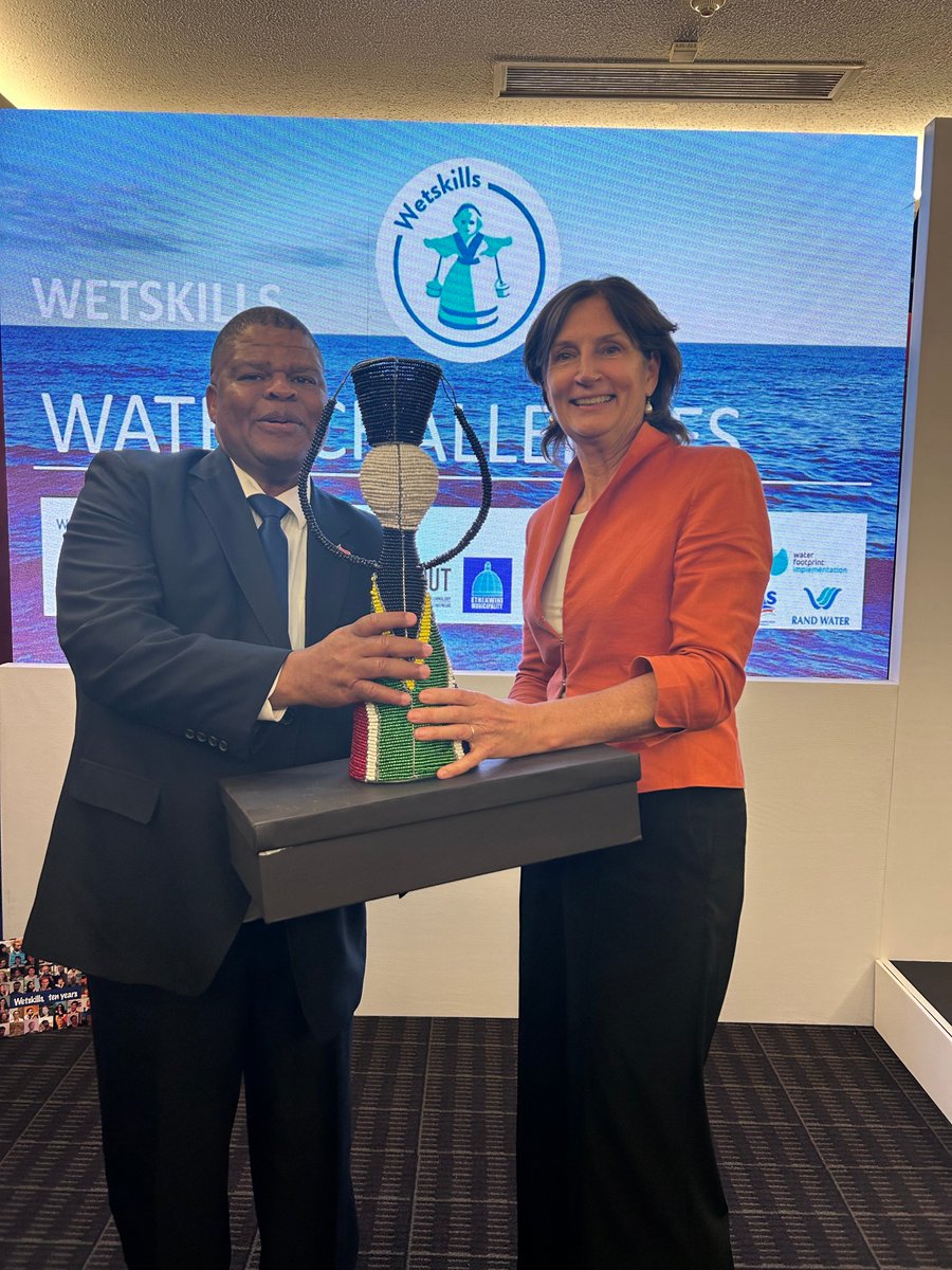 Ambassador Doornewaard met Dep. Min Water&amp;Sanitation Mahlobo on the sidelines of the WISA conference last week. They discussed upcoming visits by the NL Water Envoy, flood risks in Durban and other topics. Both encouraged young people in water at a Wetskills competition finale.