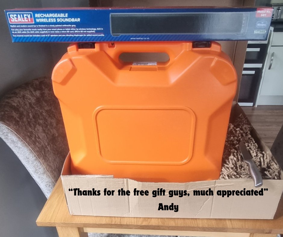 ECATOOLFAST's tweet image. We have given a fair few of these away over the past week and do not have many left! Order online now to get yours while stocks last!
Andy from Godalming was very happy to receive his FREE Soundbar when he ordered his new Paslode Nail Gun.
#deals #freebies #sealey